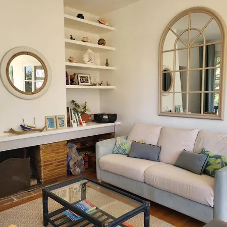 펜션 Kerjoa - Maison Familiale Avec Grand Jardin *