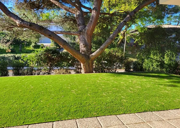 Kerjoa - Maison Familiale Avec Grand Jardin *