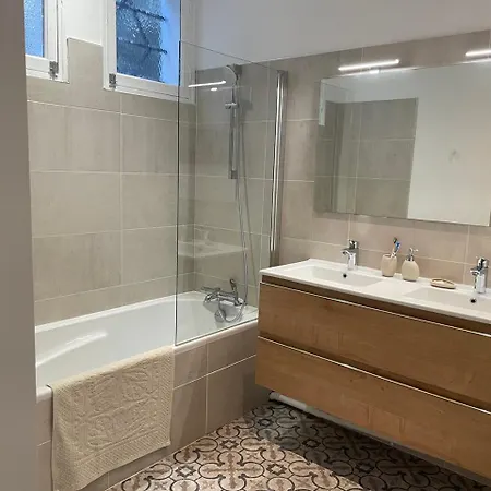 Vakantiehuis Kerjoa - Maison Familiale Avec Grand Jardin